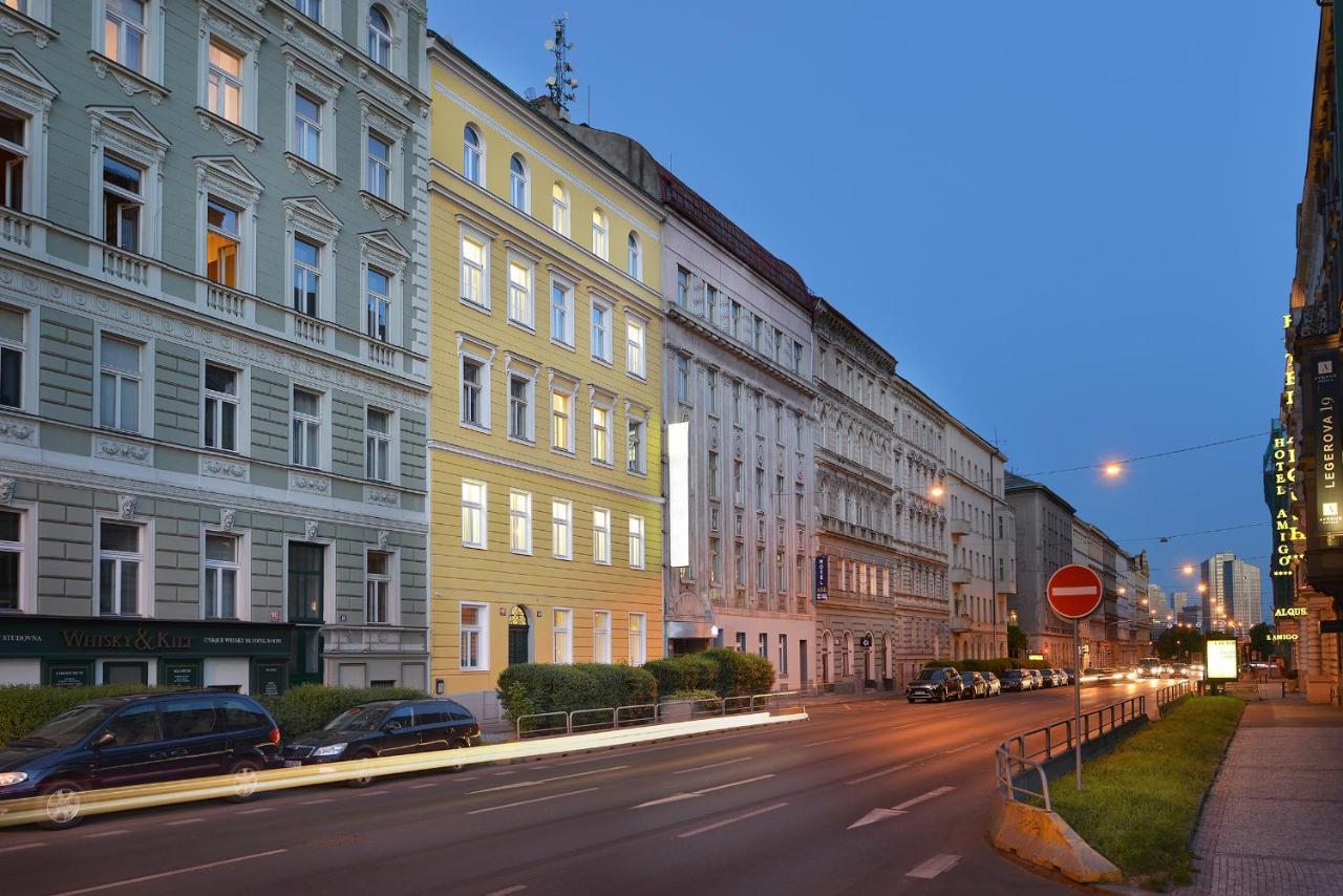 Prague Season Hotel ภายนอก รูปภาพ