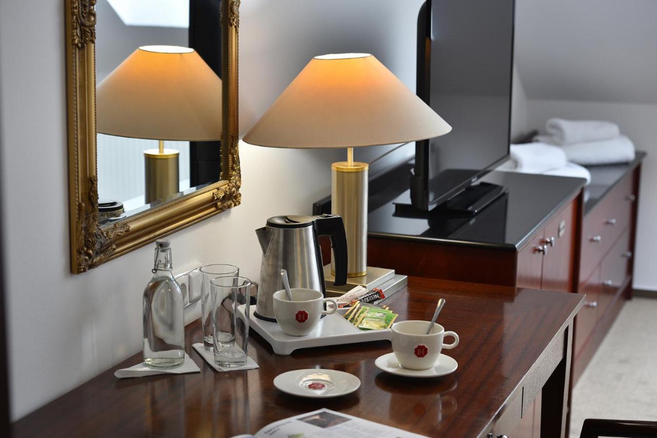 Prague Season Hotel ภายนอก รูปภาพ