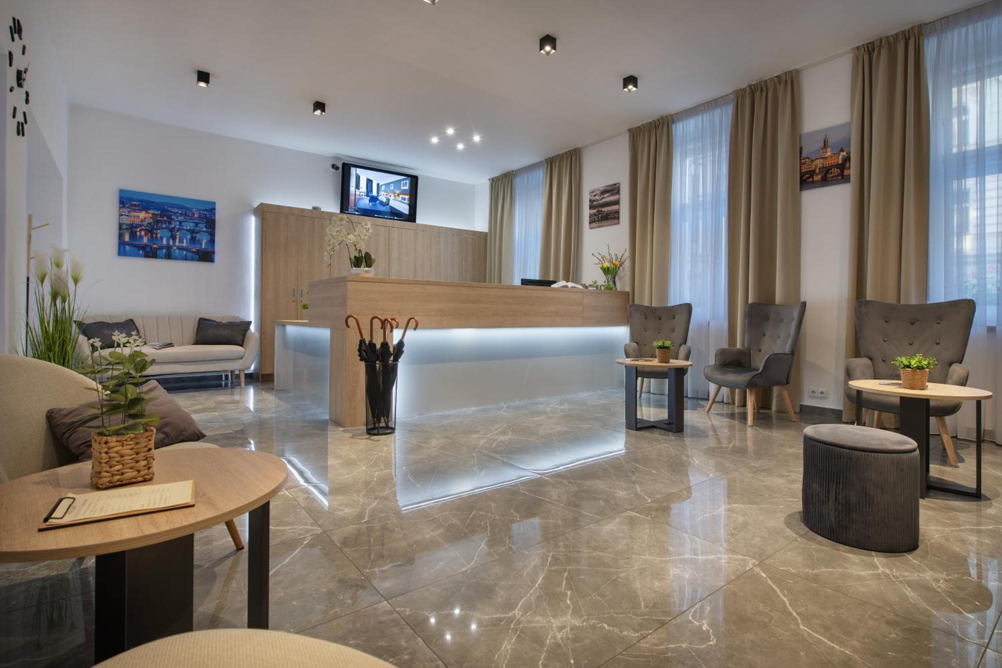 Prague Season Hotel ภายนอก รูปภาพ